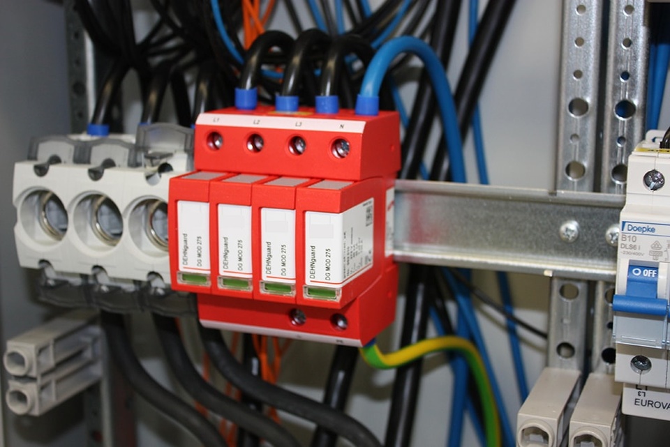 U berspannungsschutz bei Elektrotechnik Sauer in Dettelbach